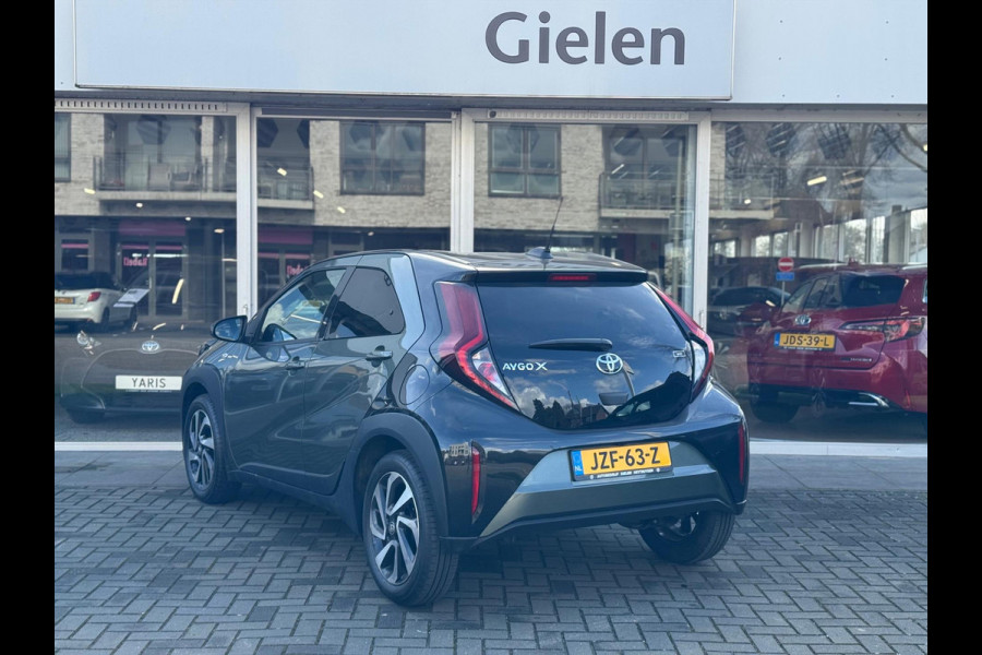 Toyota Aygo X 1.0 VVT-i S-CVT Pulse Automaat | December 2024, Stoelverwarming, Bi-Tone, Airco, Privacy Glass, Lichtmetalen velgen, Apple CarPl
