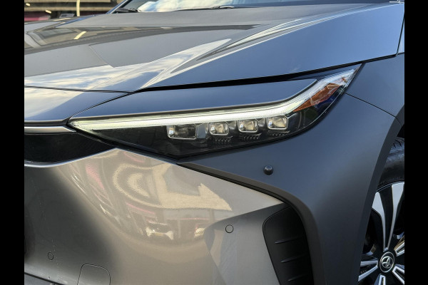 Toyota Bz4x 71,4 kWh 204pk Dynamic | 3-Fase, 360 Camera, Blind Spot monitor, Elektrische achterklep, Parkeersensoren, Stoelverwarming