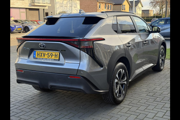 Toyota Bz4x 71,4 kWh 204pk Dynamic | 3-Fase, 360 Camera, Blind Spot monitor, Elektrische achterklep, Parkeersensoren, Stoelverwarming