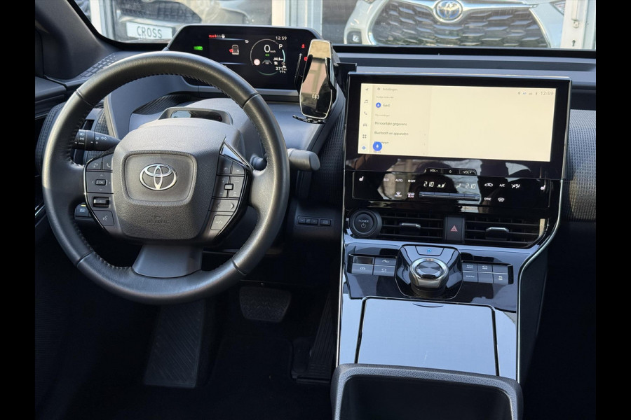 Toyota Bz4x 71,4 kWh 204pk Dynamic | 3-Fase, 360 Camera, Blind Spot monitor, Elektrische achterklep, Parkeersensoren, Stoelverwarming
