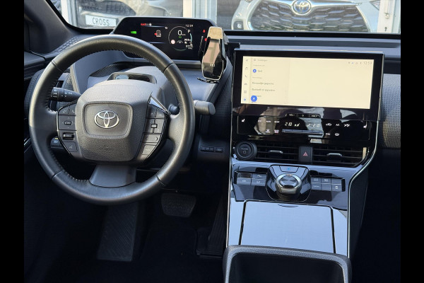 Toyota Bz4x 71,4 kWh 204pk Dynamic | 3-Fase, 360 Camera, Blind Spot monitor, Elektrische achterklep, Parkeersensoren, Stoelverwarming