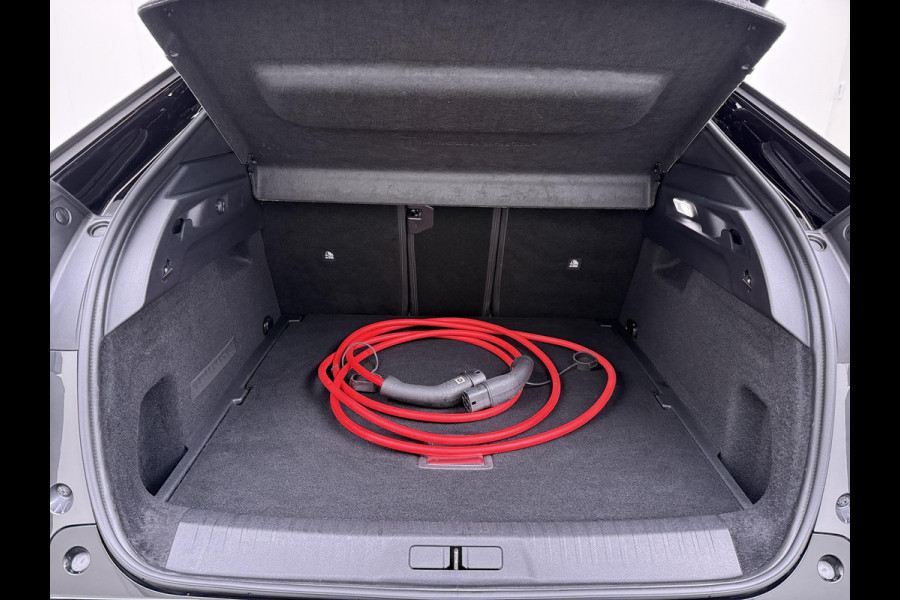 Peugeot E 3008 GT Avantage 210 73 kWh | SOH 95% WARMTEPOMP | DODE HOEKCENSOR | DEALER ONDERHOUDEN | BTW VERREKENBAAR | RIJKLAARPRIJS incl. 12mnd BOVAG | 100% ongeval verleden vrij.