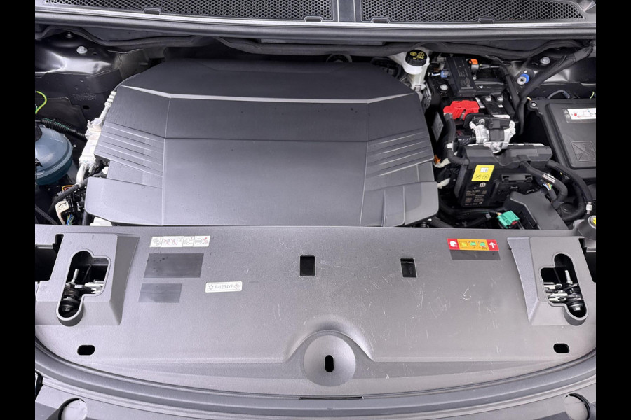 Peugeot E 3008 GT Avantage 210 73 kWh | SOH 95% WARMTEPOMP | DODE HOEKCENSOR | DEALER ONDERHOUDEN | BTW VERREKENBAAR | RIJKLAARPRIJS incl. 12mnd BOVAG | 100% ongeval verleden vrij.