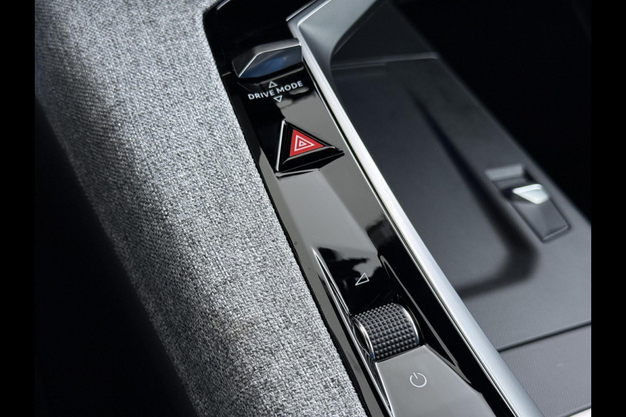 Peugeot E 3008 GT Avantage 210 73 kWh | SOH 95% WARMTEPOMP | DODE HOEKCENSOR | DEALER ONDERHOUDEN | BTW VERREKENBAAR | RIJKLAARPRIJS incl. 12mnd BOVAG | 100% ongeval verleden vrij.