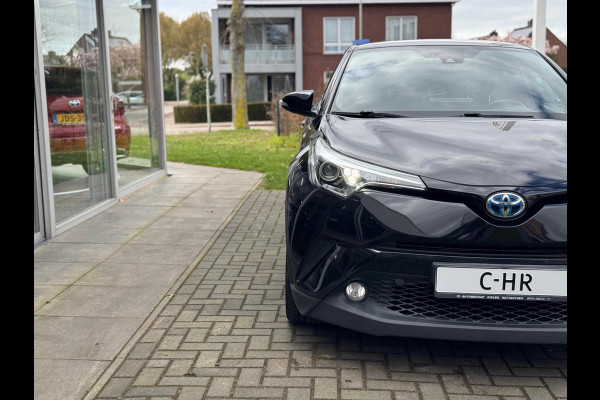 Toyota C-HR 1.8 Hybrid 122pk CVT Dynamic | Navigatie, Adaptive Cruise, Stoelverwarming, Lm-velgen