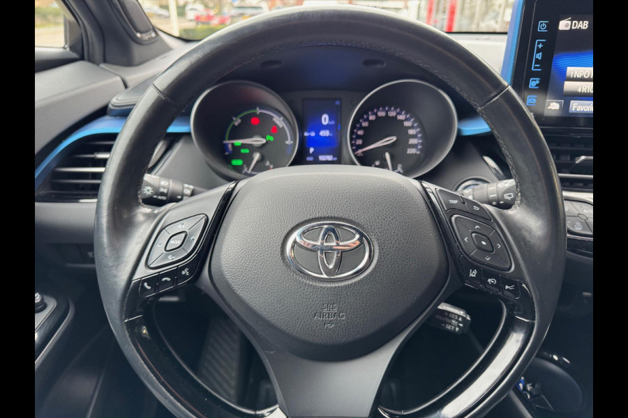 Toyota C-HR 1.8 Hybrid Bi-Tone Plus | JBL, Led Pakket, Half leer/Alcantara, Dodehoekherkenning, parkeersensoren, Stuurverwarming