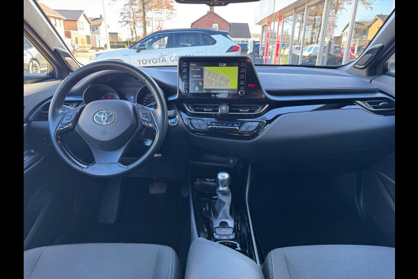 Toyota C-HR 2.0 Hybrid 184pk First Edition | JBL, Navigatie, Stoelverwarming, Apple CarPlay/Android Auto, Parkeersensoren, Blind Spot