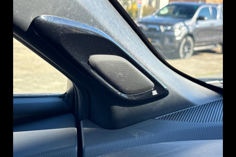 Toyota C-HR 2.0 Hybrid 184pk First Edition | JBL, Navigatie, Stoelverwarming, Apple CarPlay/Android Auto, Parkeersensoren, Blind Spot