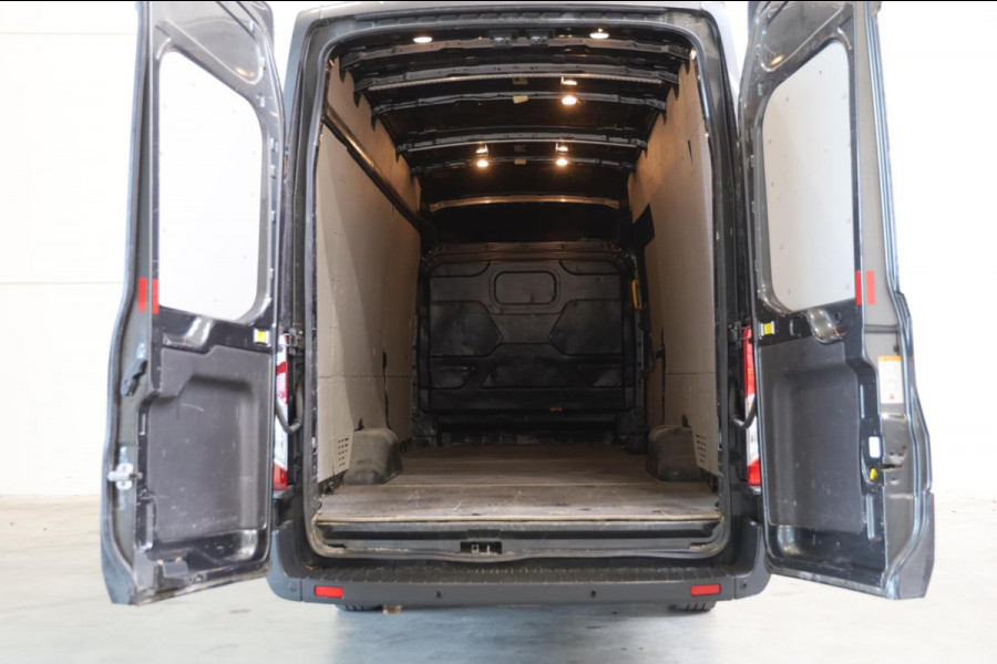 Ford Transit 350 2.0 TDCI L4/H3 170PK GRIJS Limited RWD CAMERA PDC AIRCO CRUISE CONTROL TOPSTAAT LEASE V/A €142,- p.m. INRUIL MOG