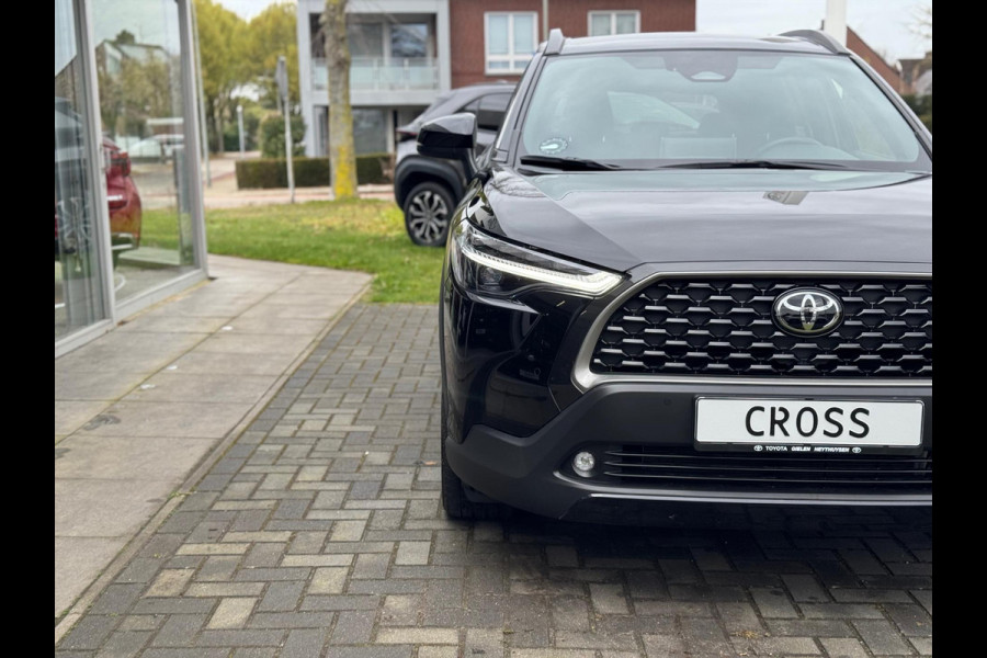 Toyota Corolla Cross Hybrid 140 Style | Elektrische achterklep, Stoel + Stuurverwarming, Keyless, 18 inch, Parkeersensoren, Dodehoekherkenning
