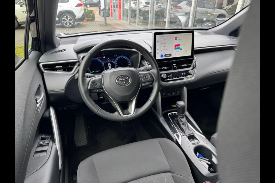 Toyota Corolla Cross Hybrid 140 Style | Elektrische achterklep, Stoel + Stuurverwarming, Keyless, 18 inch, Parkeersensoren, Dodehoekherkenning