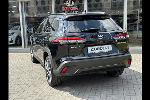 Toyota Corolla Cross 2.0 High Power Hybrid First Edition | Elektrische achterklep, Stoel + Stuurverwarming, Blind spot, Parkeersensoren