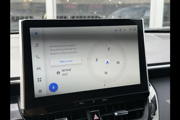 Toyota Corolla Cross 2.0 High Power Hybrid First Edition | Elektrische achterklep, Stoel + Stuurverwarming, Blind spot, Parkeersensoren