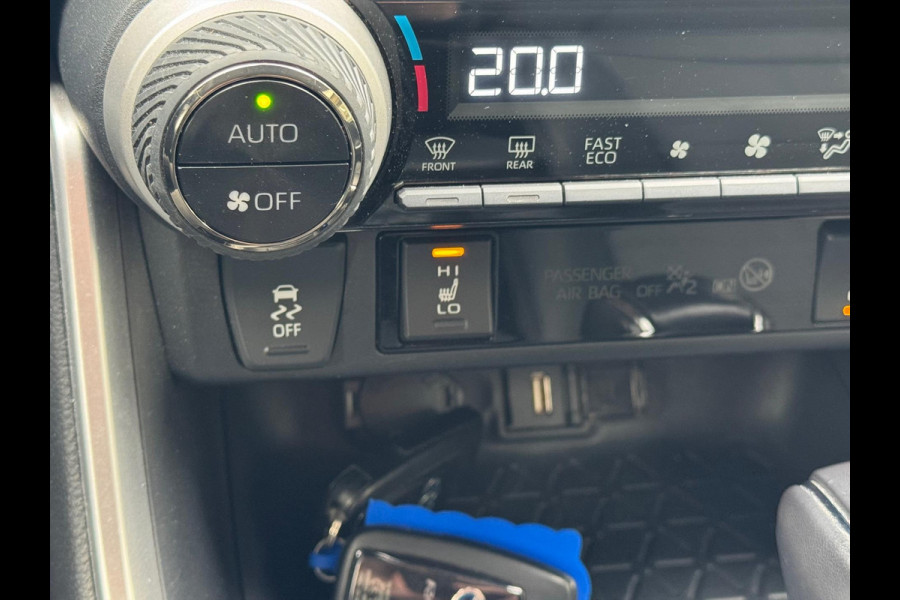 Toyota RAV4 2.5 Hybrid Dynamic Plus | Leer, Stoel + Stuurverwarming, Elektrische achterklep, Parkeersensoren, Adaptive cruise control