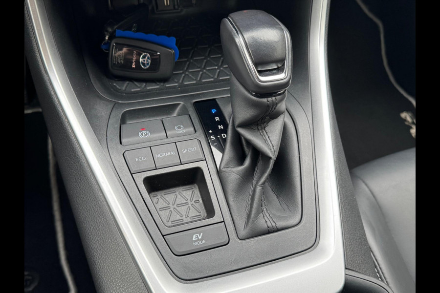 Toyota RAV4 2.5 Hybrid Dynamic Plus | Leer, Stoel + Stuurverwarming, Elektrische achterklep, Parkeersensoren, Adaptive cruise control