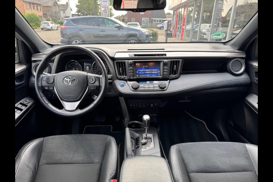 Toyota RAV4 2.5 Hybrid AWD Executive Business | 360 camera, Stoel/stuurverwarming, Adaptive cruise control, Navigatie, 1.650KG trekgewicht