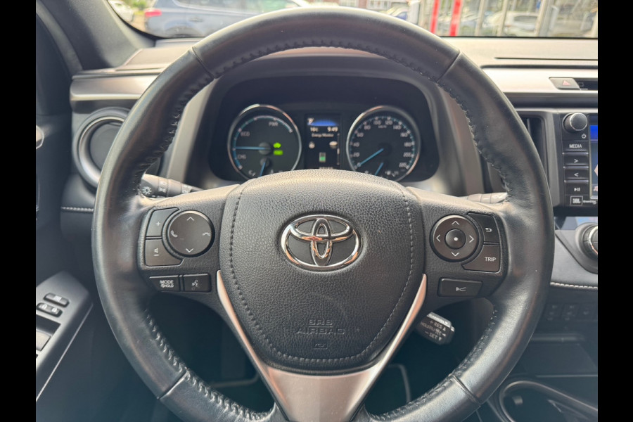Toyota RAV4 2.5 Hybrid AWD Executive Business | 360 camera, Stoel/stuurverwarming, Adaptive cruise control, Navigatie, 1.650KG trekgewicht