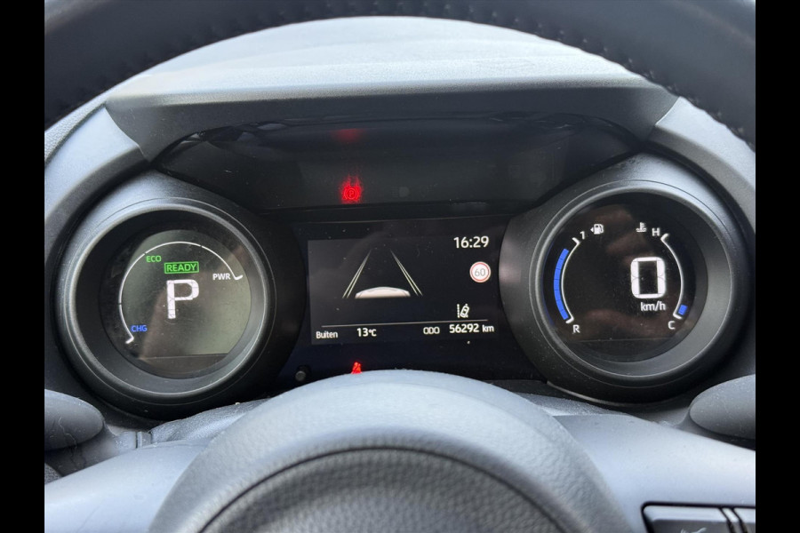Toyota Yaris 1.5 Hybrid Dynamic Plus | Stoelverwarming, 16 inch, LED, Apple CarPlay/Android Auto, Parkeercamera, Keyless