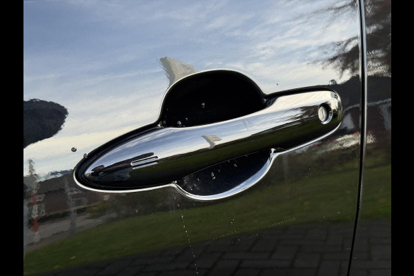 Toyota Yaris 1.5 Hybrid Dynamic Plus | Stoelverwarming, 16 inch, LED, Apple CarPlay/Android Auto, Parkeercamera, Keyless