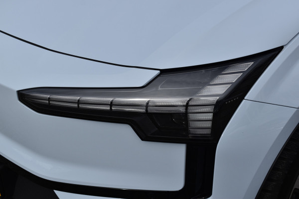 Volvo EX30 Single Motor Extended Range Plus 69 kWh | ACC | Blis | Camera | H&K | 19"LMV