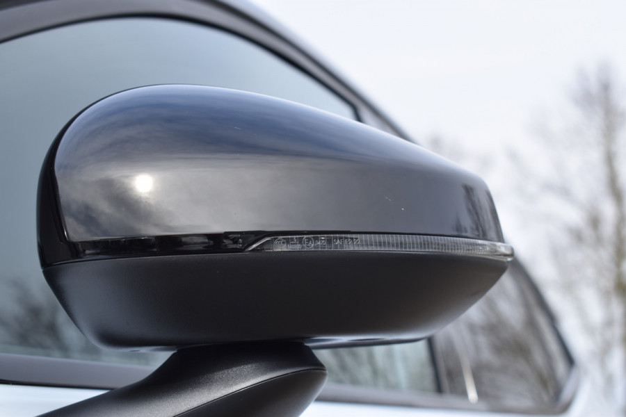 Volvo EX30 Single Motor Extended Range Plus 69 kWh | ACC | Blis | Camera | H&K | 19"LMV