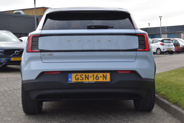 Volvo EX30 Single Motor Extended Range Plus 69 kWh | ACC | Blis | Camera | H&K | 19"LMV