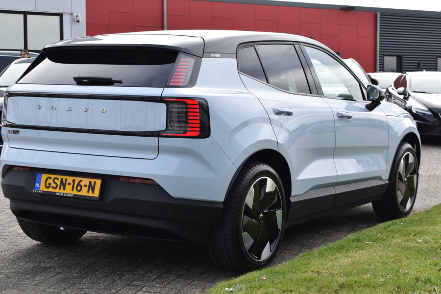 Volvo EX30 Single Motor Extended Range Plus 69 kWh | ACC | Blis | Camera | H&K | 19"LMV