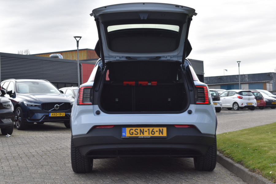 Volvo EX30 Single Motor Extended Range Plus 69 kWh | ACC | Blis | Camera | H&K | 19"LMV