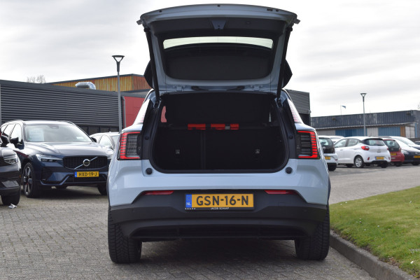 Volvo EX30 Single Motor Extended Range Plus 69 kWh | ACC | Blis | Camera | H&K | 19"LMV