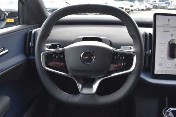 Volvo EX30 Single Motor Extended Range Plus 69 kWh | ACC | Blis | Camera | H&K | 19"LMV