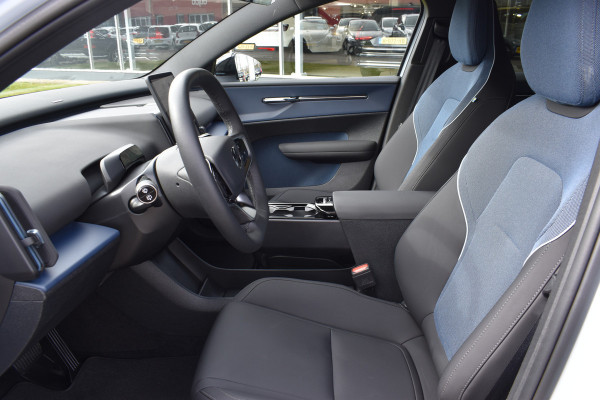 Volvo EX30 Single Motor Extended Range Plus 69 kWh | ACC | Blis | Camera | H&K | 19"LMV