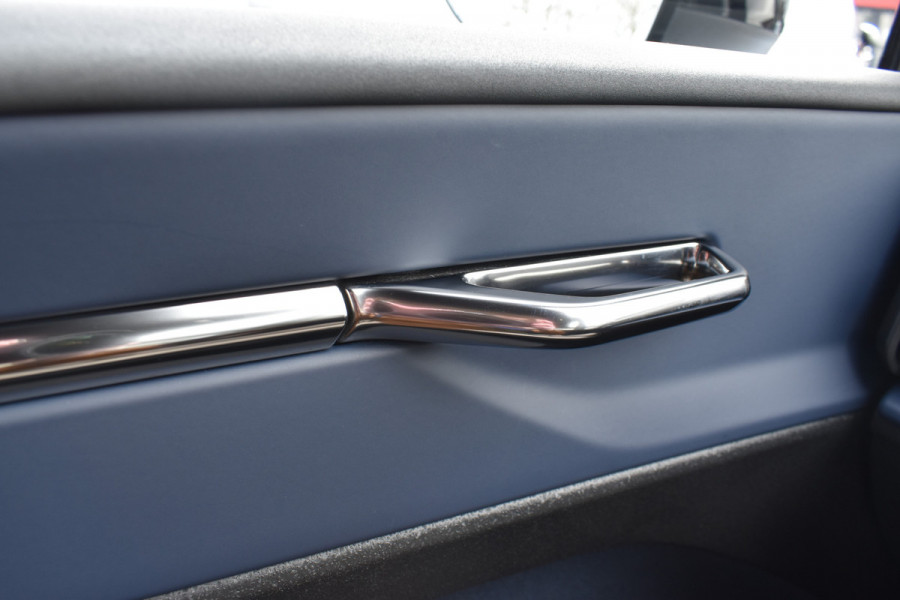 Volvo EX30 Single Motor Extended Range Plus 69 kWh | ACC | Blis | Camera | H&K | 19"LMV