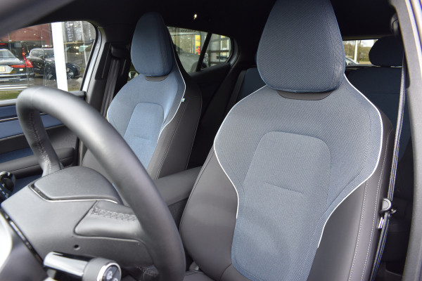 Volvo EX30 Single Motor Extended Range Plus 69 kWh | ACC | Blis | Camera | H&K | 19"LMV