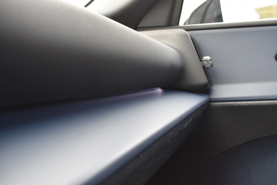 Volvo EX30 Single Motor Extended Range Plus 69 kWh | ACC | Blis | Camera | H&K | 19"LMV