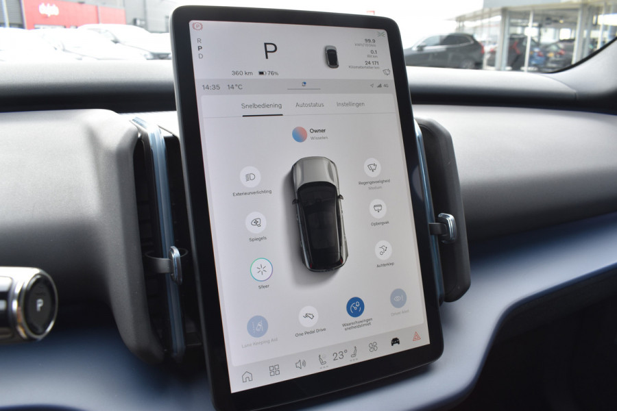 Volvo EX30 Single Motor Extended Range Plus 69 kWh | ACC | Blis | Camera | H&K | 19"LMV