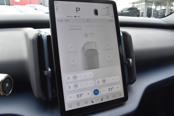 Volvo EX30 Single Motor Extended Range Plus 69 kWh | ACC | Blis | Camera | H&K | 19"LMV