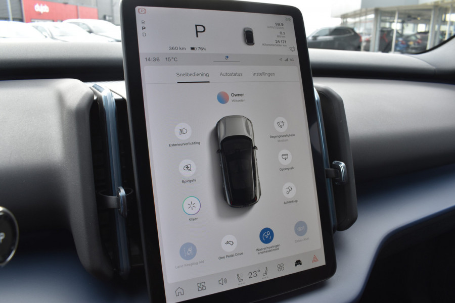 Volvo EX30 Single Motor Extended Range Plus 69 kWh | ACC | Blis | Camera | H&K | 19"LMV