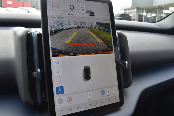 Volvo EX30 Single Motor Extended Range Plus 69 kWh | ACC | Blis | Camera | H&K | 19"LMV