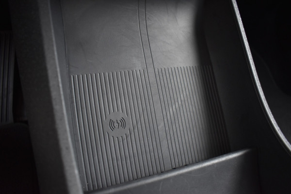 Volvo EX30 Single Motor Extended Range Plus 69 kWh | ACC | Blis | Camera | H&K | 19"LMV