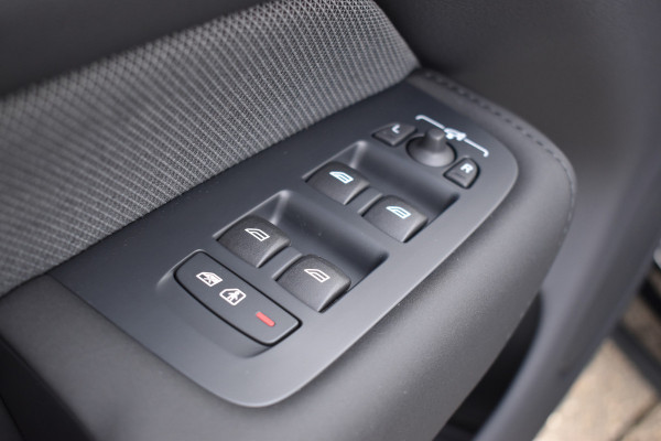 Volvo XC60 T6 AWD 350PK Plug-in Hybrid Plus Black Edition | 21'' | H&K | BLIS | Adaptive cruise | MY26 |