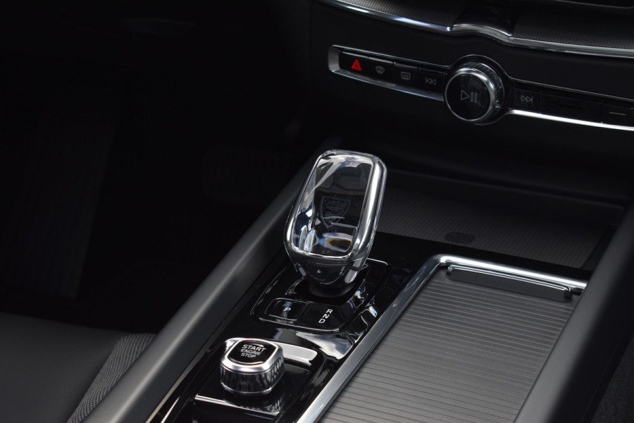 Volvo XC60 T6 AWD 350PK Plug-in Hybrid Plus Black Edition | 21'' | H&K | BLIS | Adaptive cruise | MY26 |