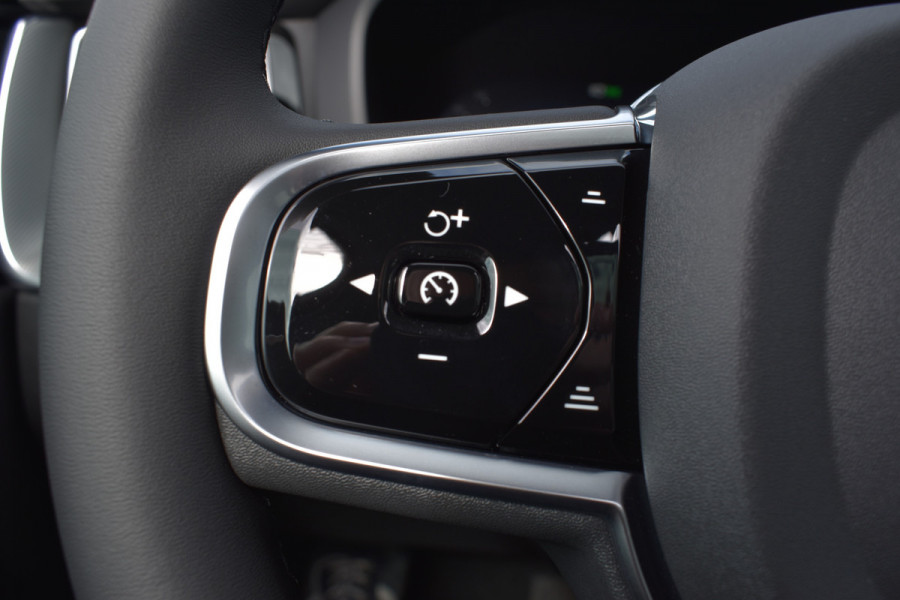 Volvo XC60 T6 AWD 350PK Plug-in Hybrid Plus Black Edition | 21'' | H&K | BLIS | Adaptive cruise | MY26 |