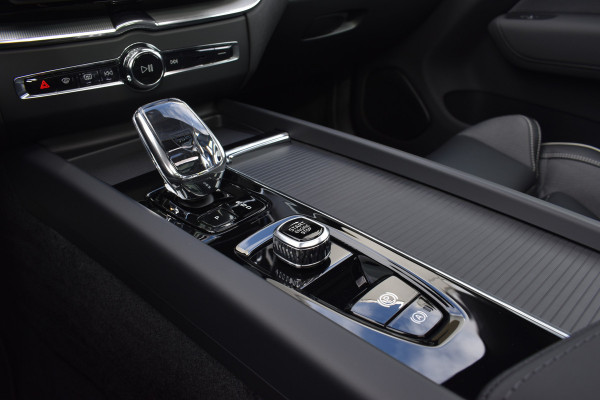 Volvo XC60 T6 AWD 350PK Plug-in Hybrid Plus Black Edition | 21'' | H&K | BLIS | Adaptive cruise | MY26 |