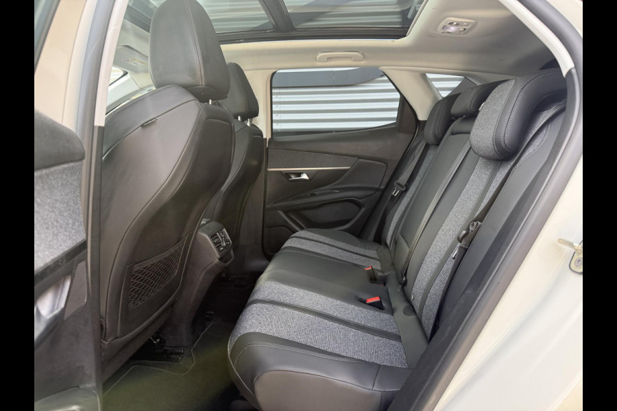 Peugeot 3008 1.2 PureTech Allure 2e Eigenaar|Navi|Pano|Camera|Trekhaak|Clima|Cruise|D-riem vv in 2024|N.A.P|APK tot 01-2028