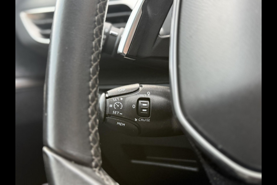 Peugeot 3008 1.2 PureTech Allure 2e Eigenaar|Navi|Pano|Camera|Trekhaak|Clima|Cruise|D-riem vv in 2024|N.A.P|APK tot 01-2028