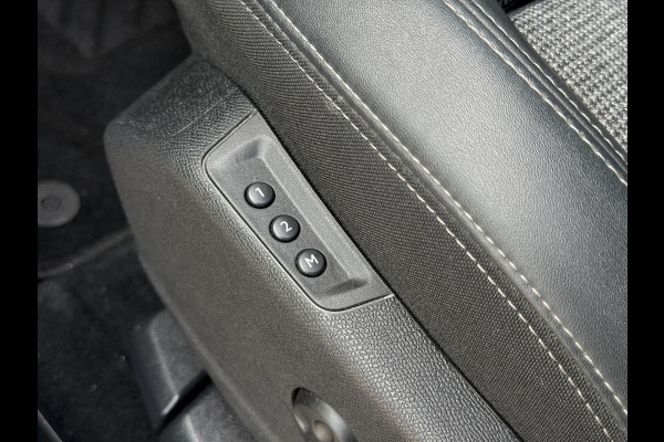 Peugeot 3008 1.2 PureTech Allure 2e Eigenaar|Navi|Pano|Camera|Trekhaak|Clima|Cruise|D-riem vv in 2024|N.A.P|APK tot 01-2028