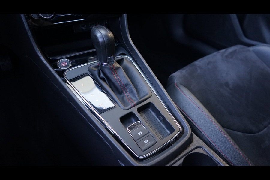Seat Leon ST 1.5 TSI FR Ultimate Black Edition AUTOMAAT-AMBIANCE-ACC-ALCANTARA-BEATS-CAMERA-FULL LED-KEYLESS-PANORAMA-VIRTUEEL