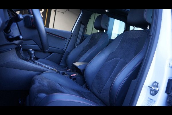 Seat Leon ST 1.5 TSI FR Ultimate Black Edition AUTOMAAT-AMBIANCE-ACC-ALCANTARA-CAMERA-FULL LED-KEYLESS-PANORAMA-VIRTUEEL