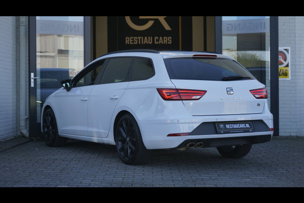 Seat Leon ST 1.5 TSI FR Ultimate Black Edition AUTOMAAT-AMBIANCE-ACC-ALCANTARA-CAMERA-FULL LED-KEYLESS-PANORAMA-VIRTUEEL