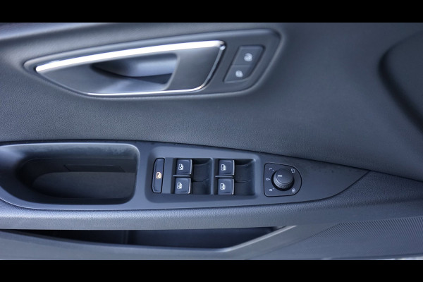 Seat Leon ST 1.5 TSI FR Ultimate Black Edition AUTOMAAT-AMBIANCE-ACC-ALCANTARA-CAMERA-FULL LED-KEYLESS-PANORAMA-VIRTUEEL